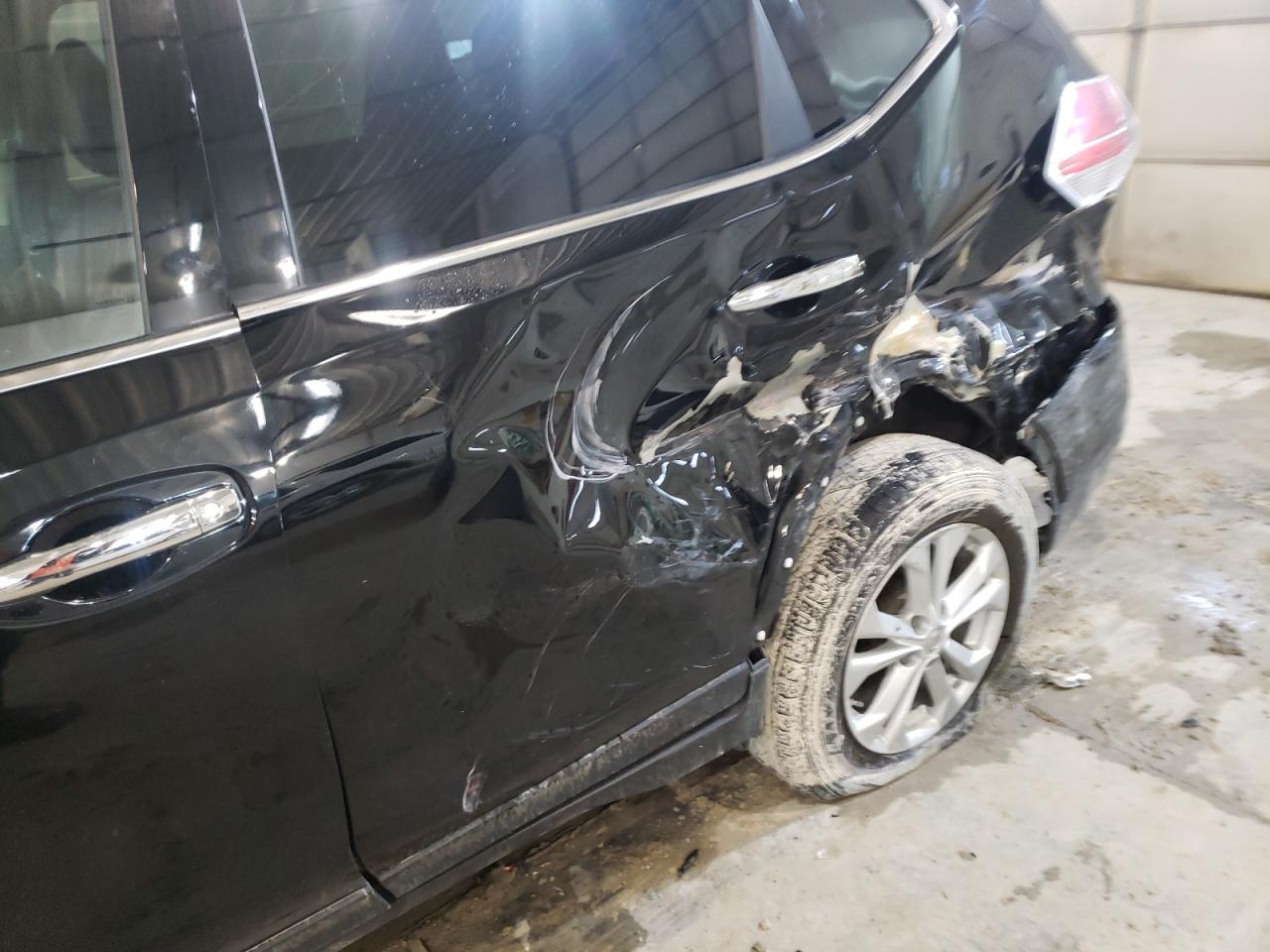 Photo 9 from auction – 2015 NISSAN ROGUE S with VIN KNMAT2MV6FP571103
