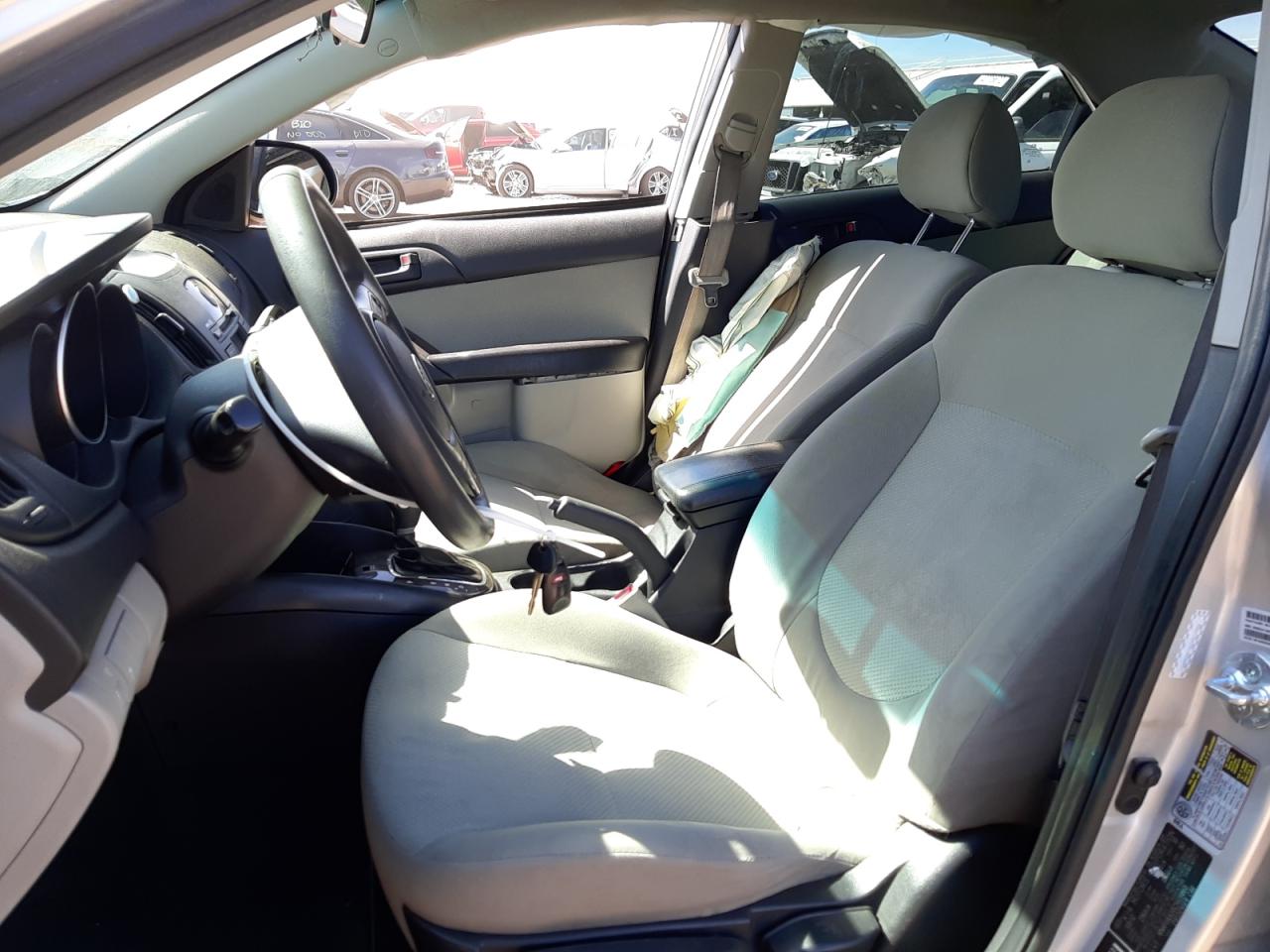 Photo 5 from auction – 2012 KIA FORTE with VIN KNAFU4A20C5609860