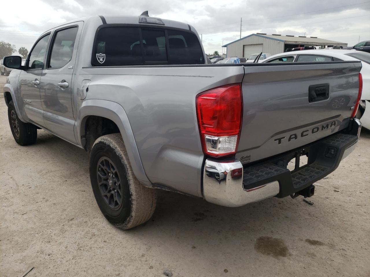 Photo 3 from auction – 2017 TOYOTA TACOMA DOU with VIN 3TMAZ5CN5HM039416