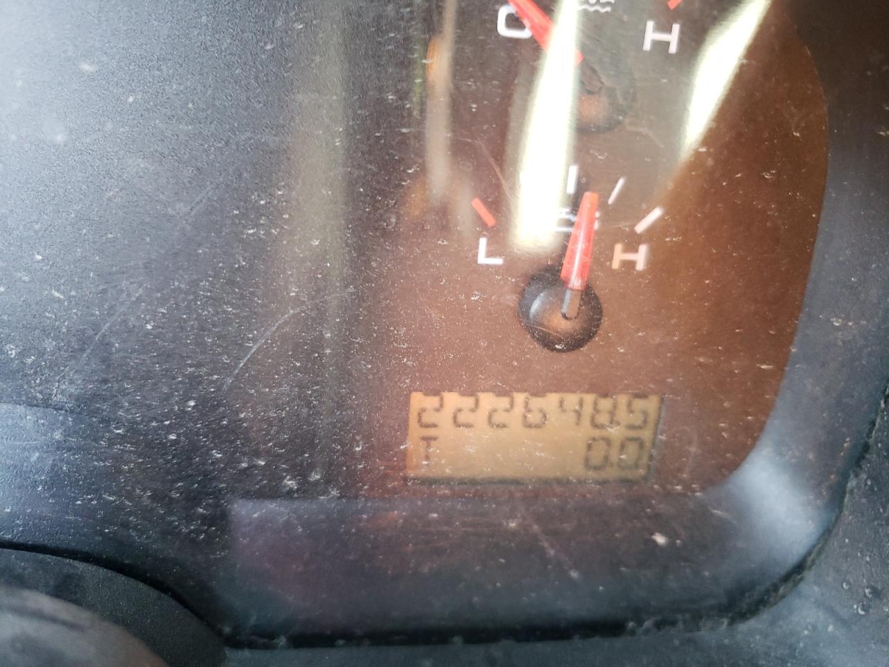 Photo 8 from auction – 2005 FORD F150 with VIN 1FTRF14WX5NA42678