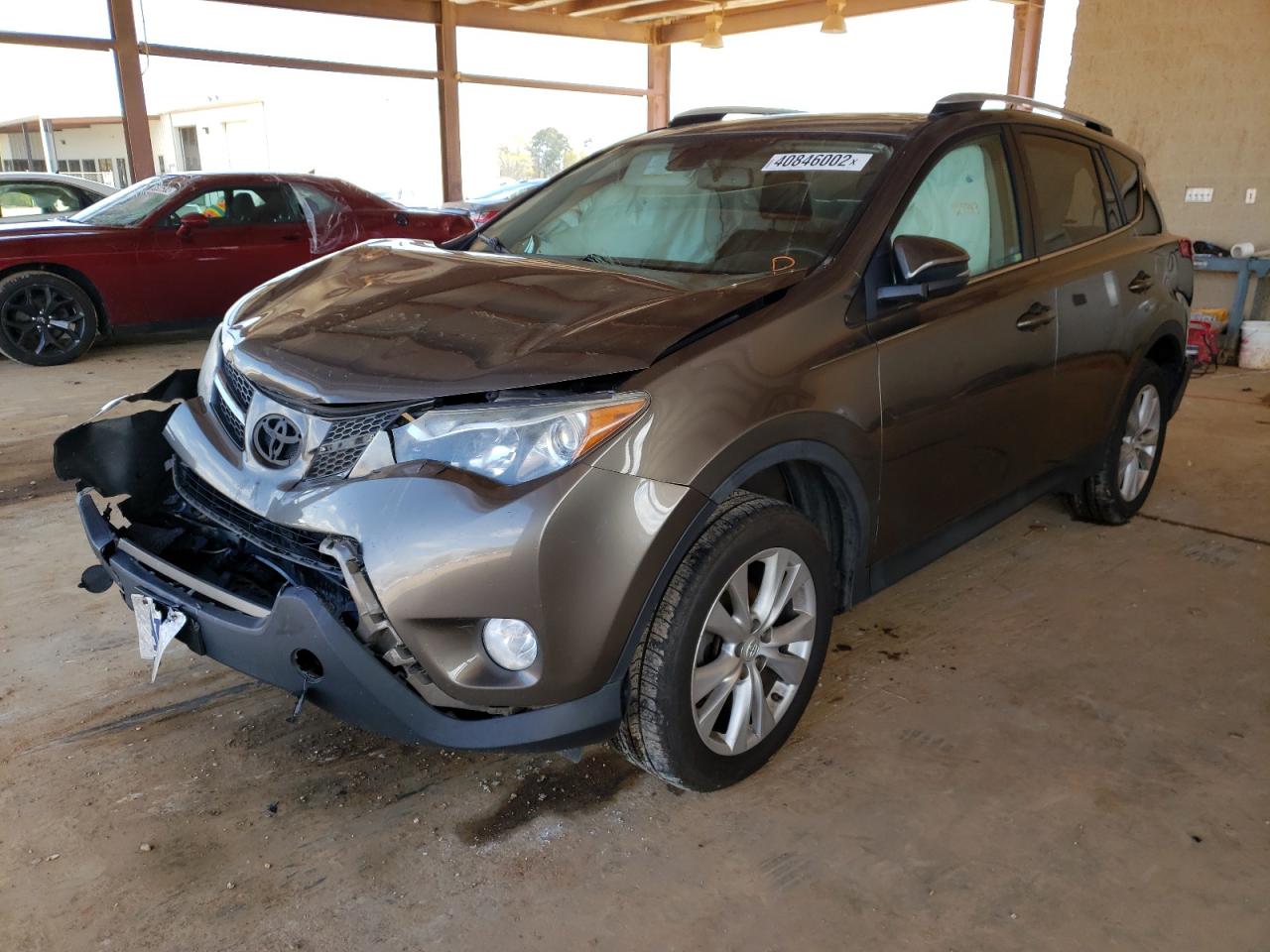 Photo 2 from auction – 2015 TOYOTA RAV4 LIMIT with VIN 2T3YFREV8FW190046