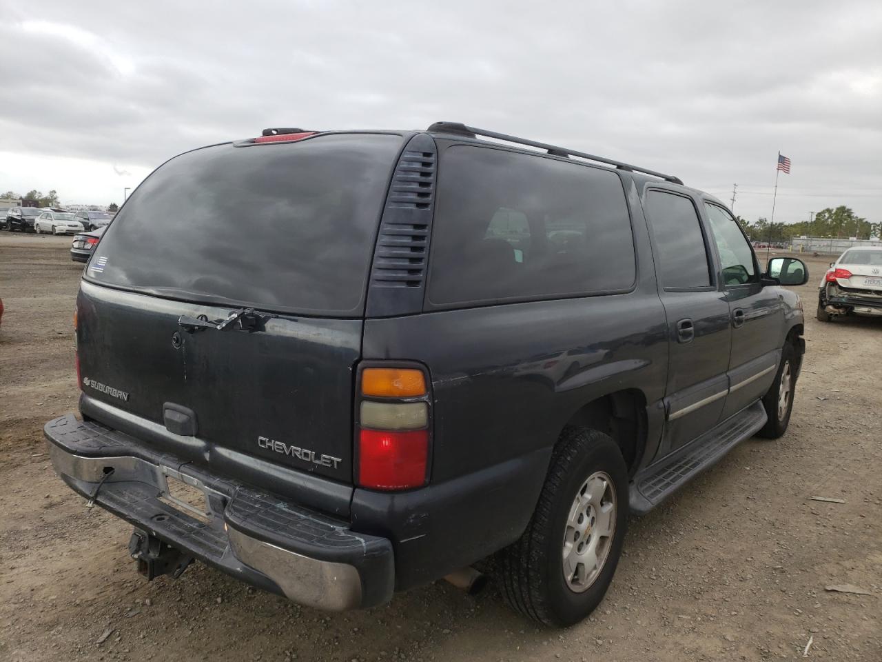 Photo 4 from auction – 2004 CHEVROLET SUBURBAN C with VIN 1GNEC16T44J211326