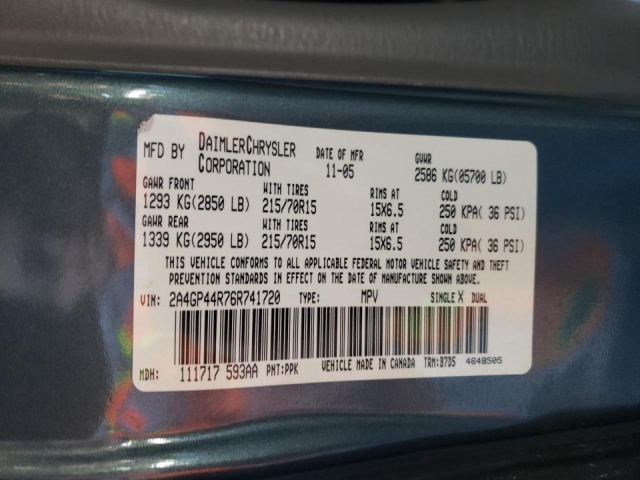 Photo 10 from auction – 2006 CHRYSLER TOWN & COU with VIN 2A4GP44R76R741720