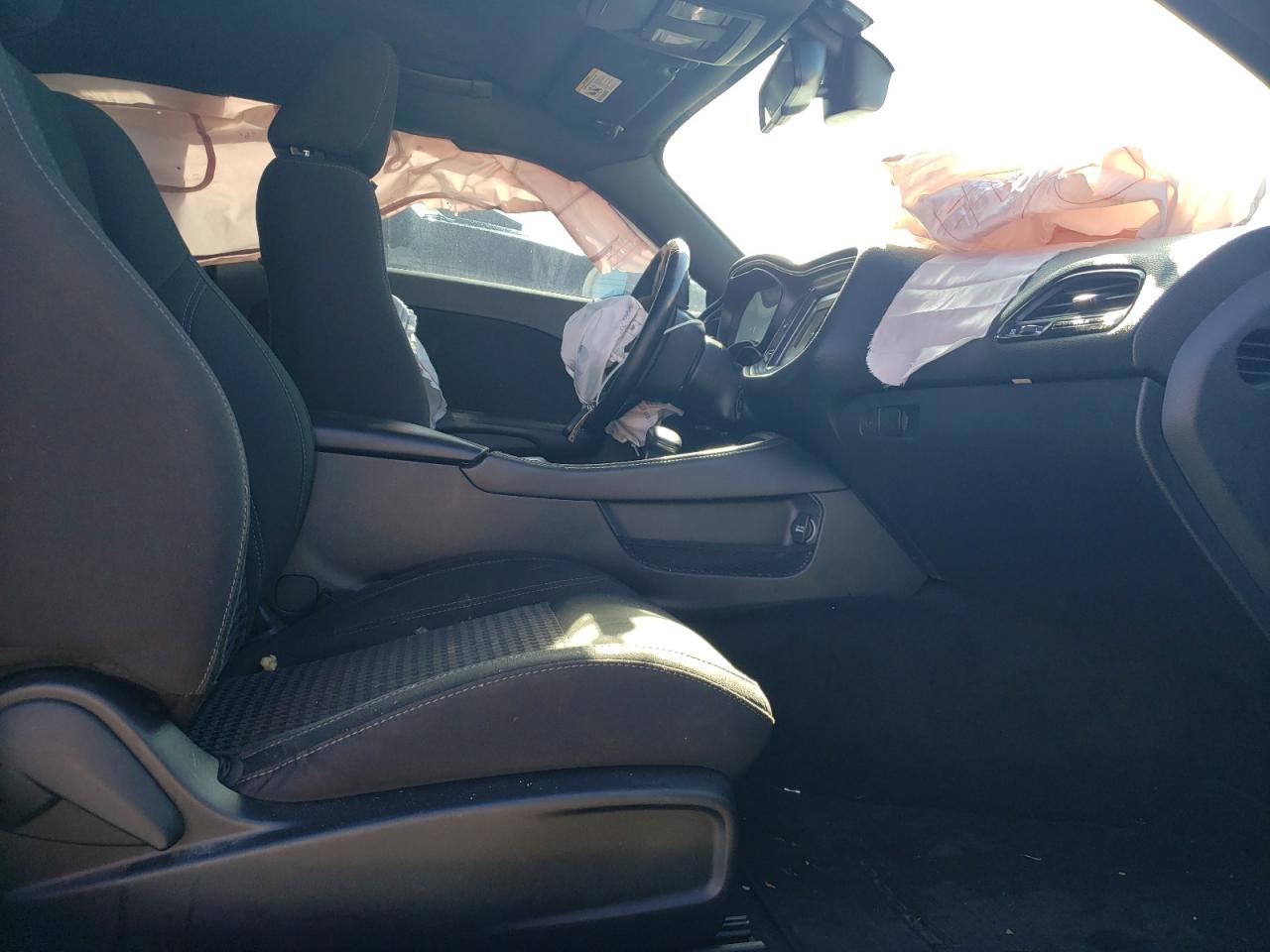 Photo 5 from auction – 2016 DODGE CHALLENGER with VIN 2C3CDZAG7GH201258