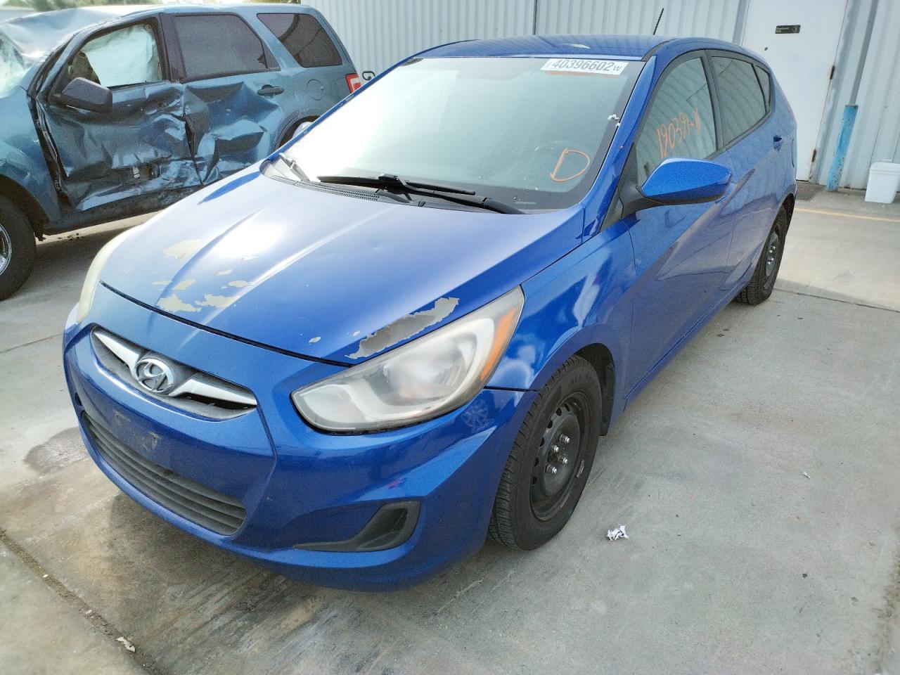Photo 2 from auction – 2012 HYUNDAI ACCENT GLS with VIN KMHCT5AE5CU016683