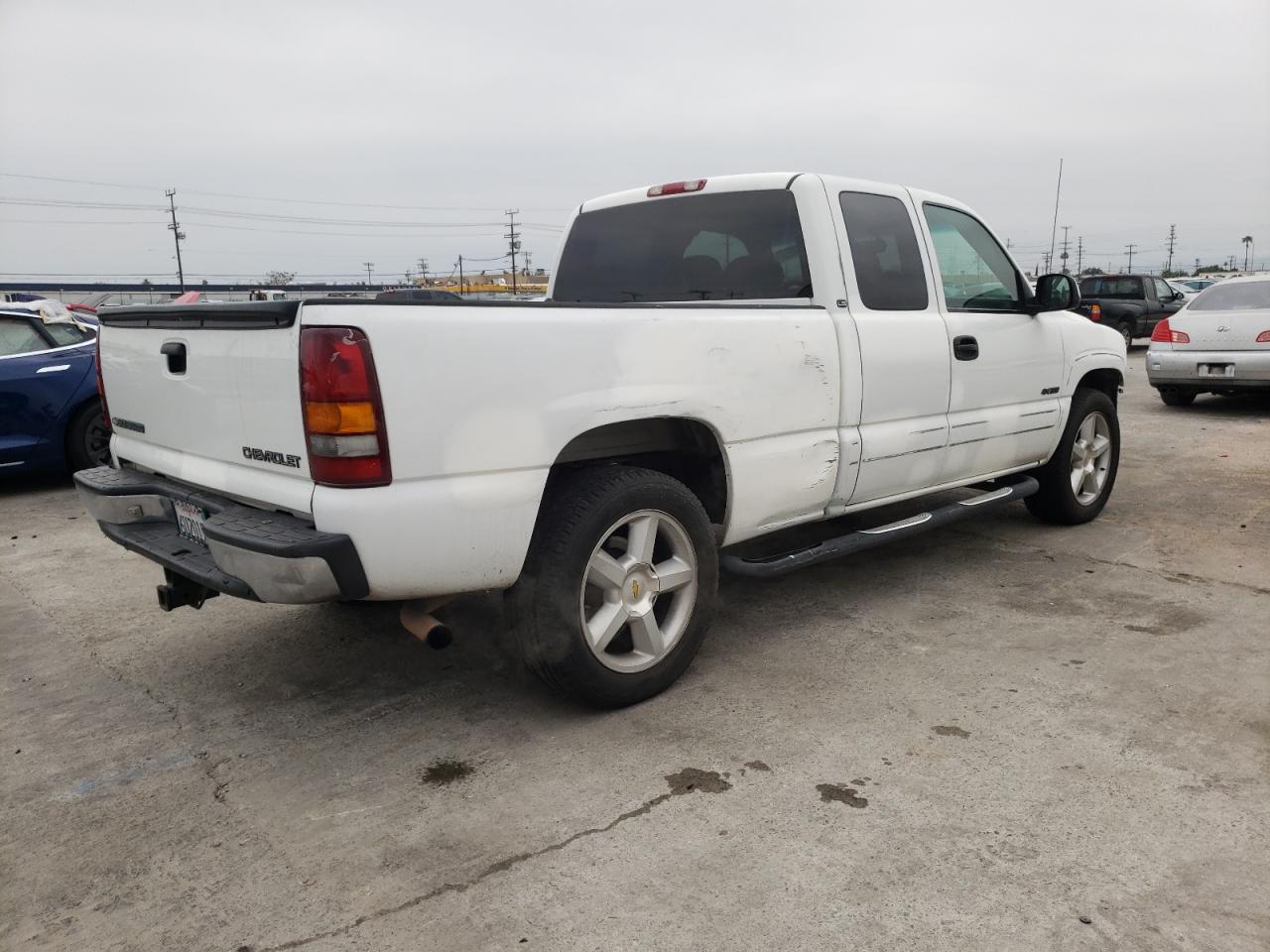 Photo 4 from auction – 2002 CHEVROLET SILVERADO with VIN 2GCEK19T421181730