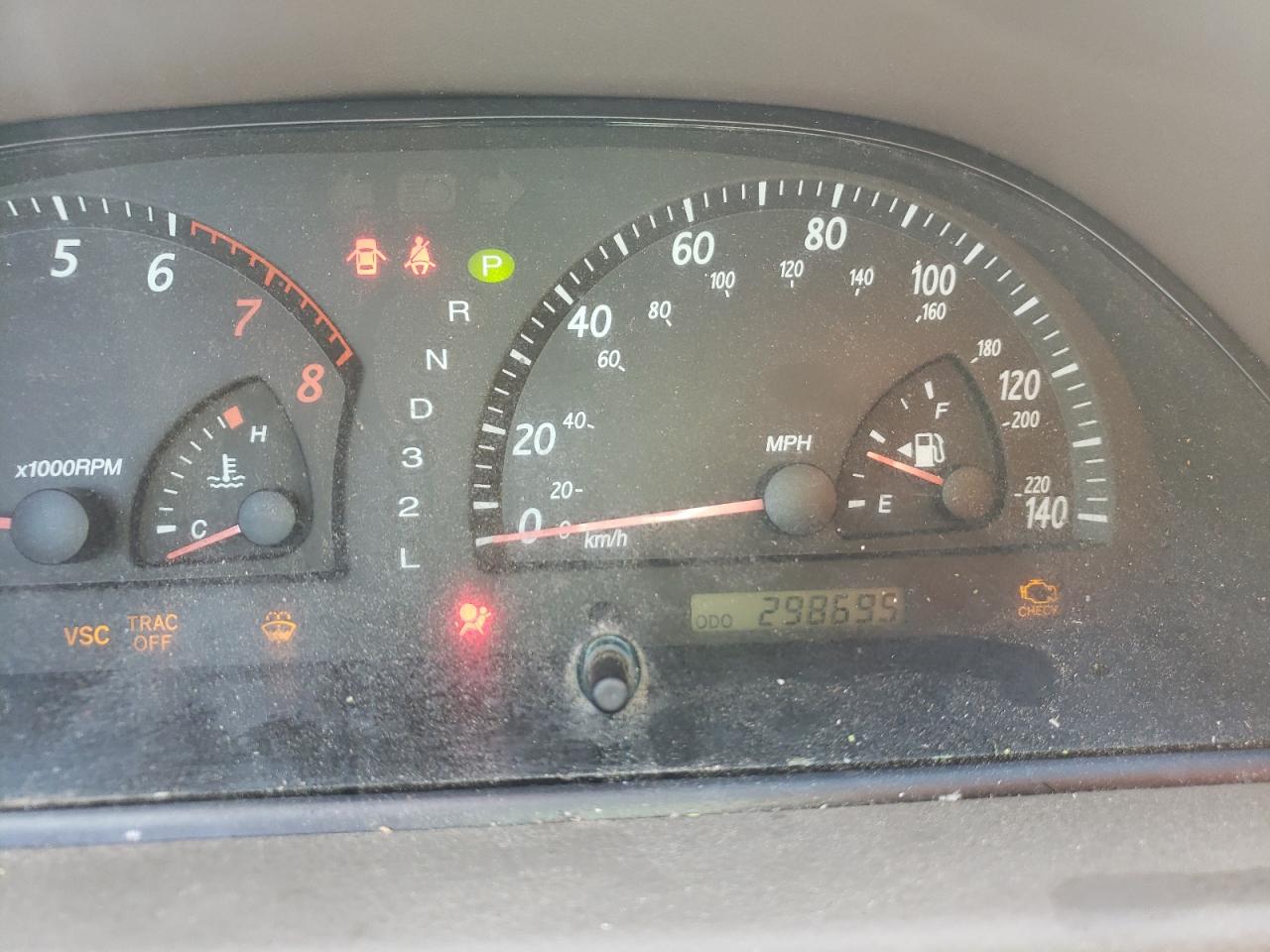 Photo 8 from auction – 2004 TOYOTA CAMRY LE with VIN 4T1BF30KX4U584962