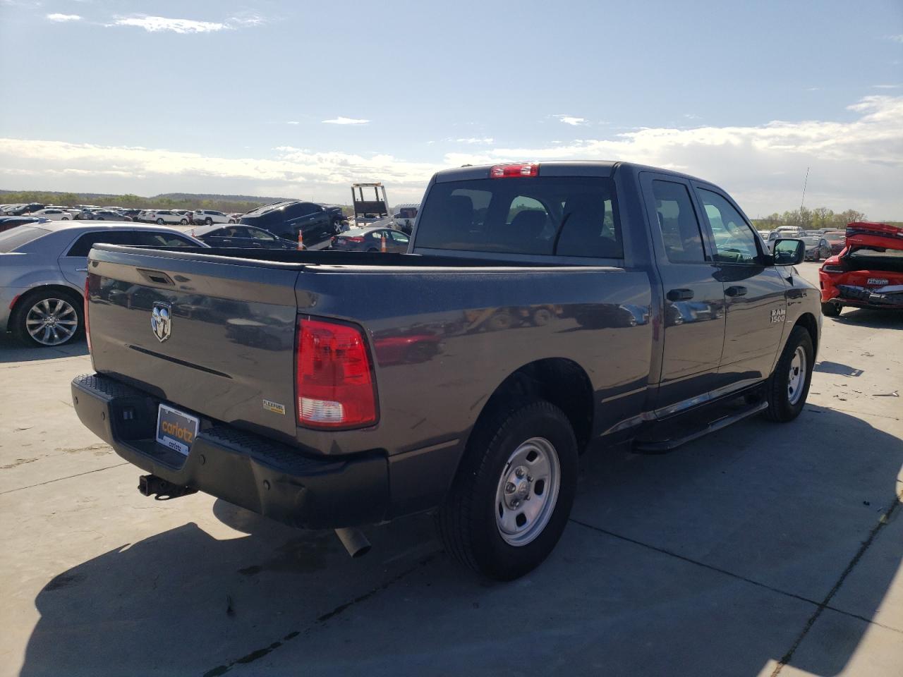 Photo 4 from auction – 2017 RAM 1500 ST with VIN 1C6RR6FGXHS582104
