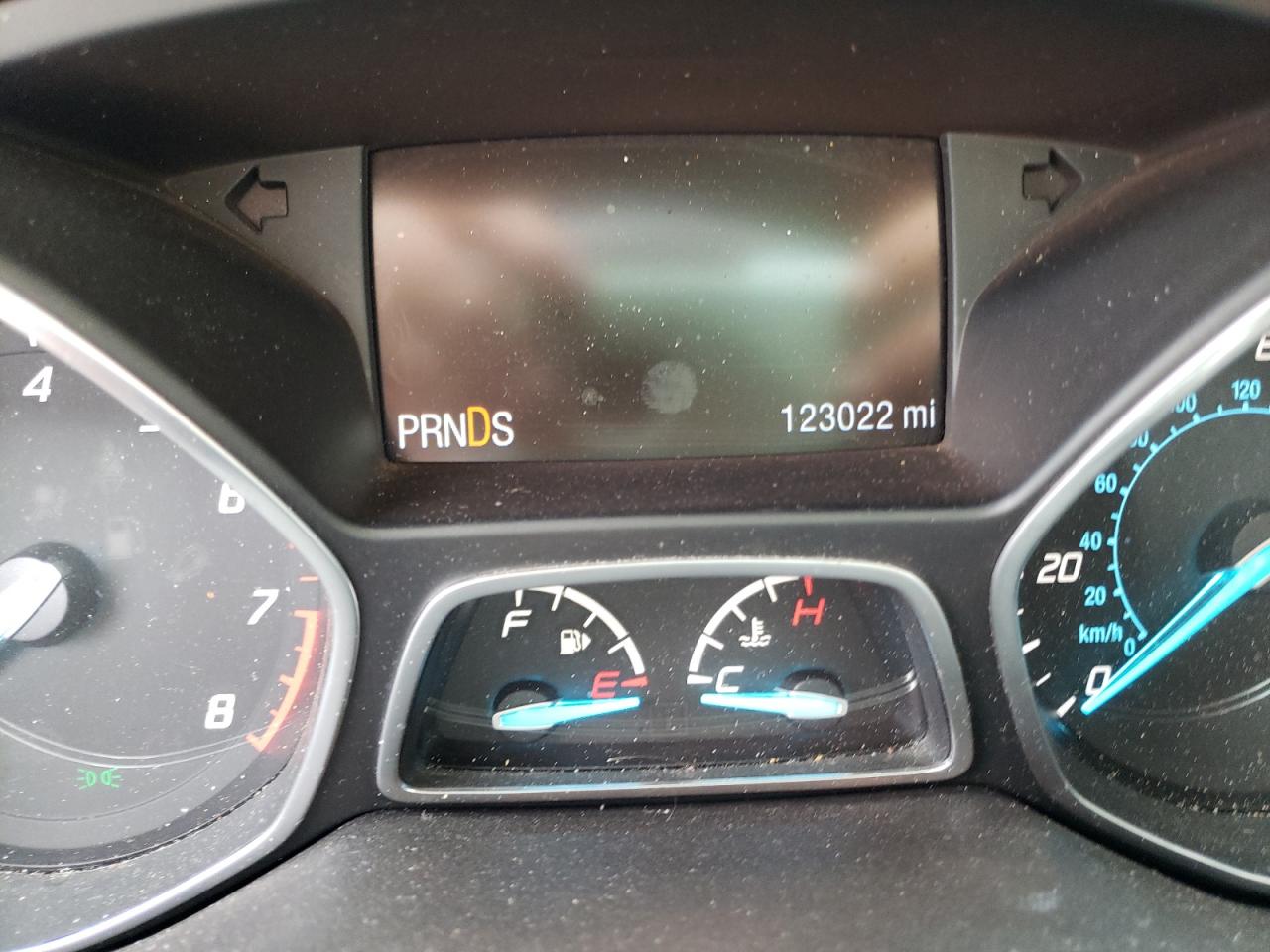 Photo 8 from auction – 2016 FORD ESCAPE SE with VIN 1FMCU9GX1GUB71752