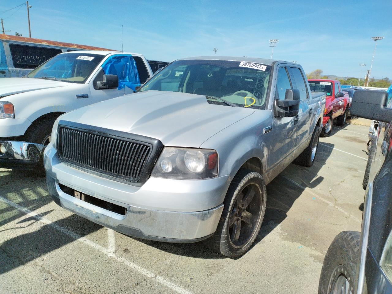 Photo 2 from auction – 2006 FORD F150 SUPER with VIN 1FTRW12W16FB38097