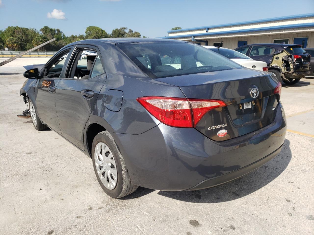 Photo 3 from auction – 2019 TOYOTA COROLLA L with VIN 2T1BURHE9KC126528