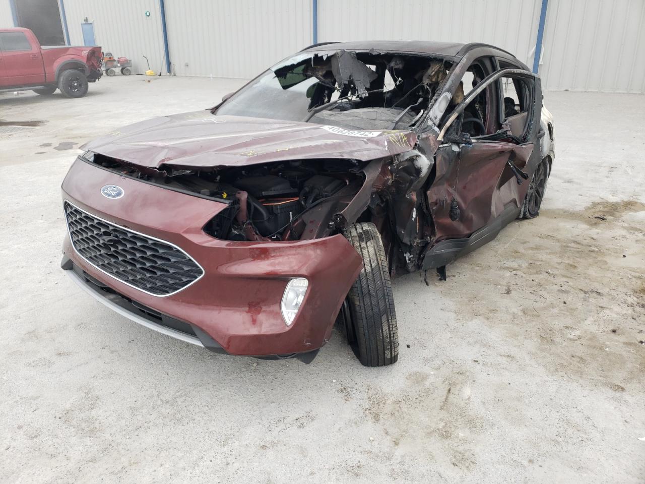 Photo 2 from auction – 2021 FORD ESCAPE SEL with VIN 1FMCU0H64MUA27335