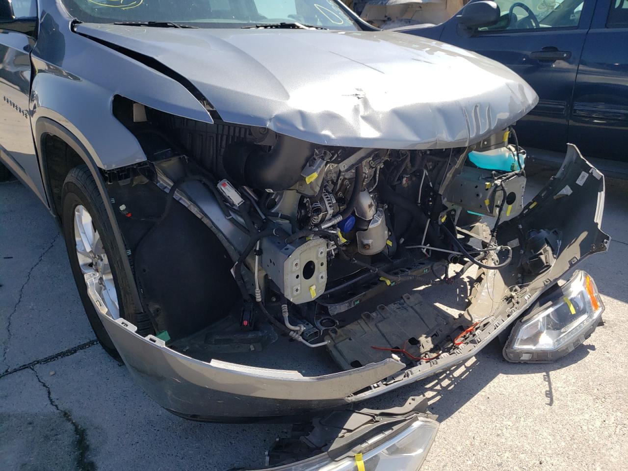Photo 9 from auction – 2018 CHEVROLET TRAVERSE L with VIN 1GNERFKW9JJ259749