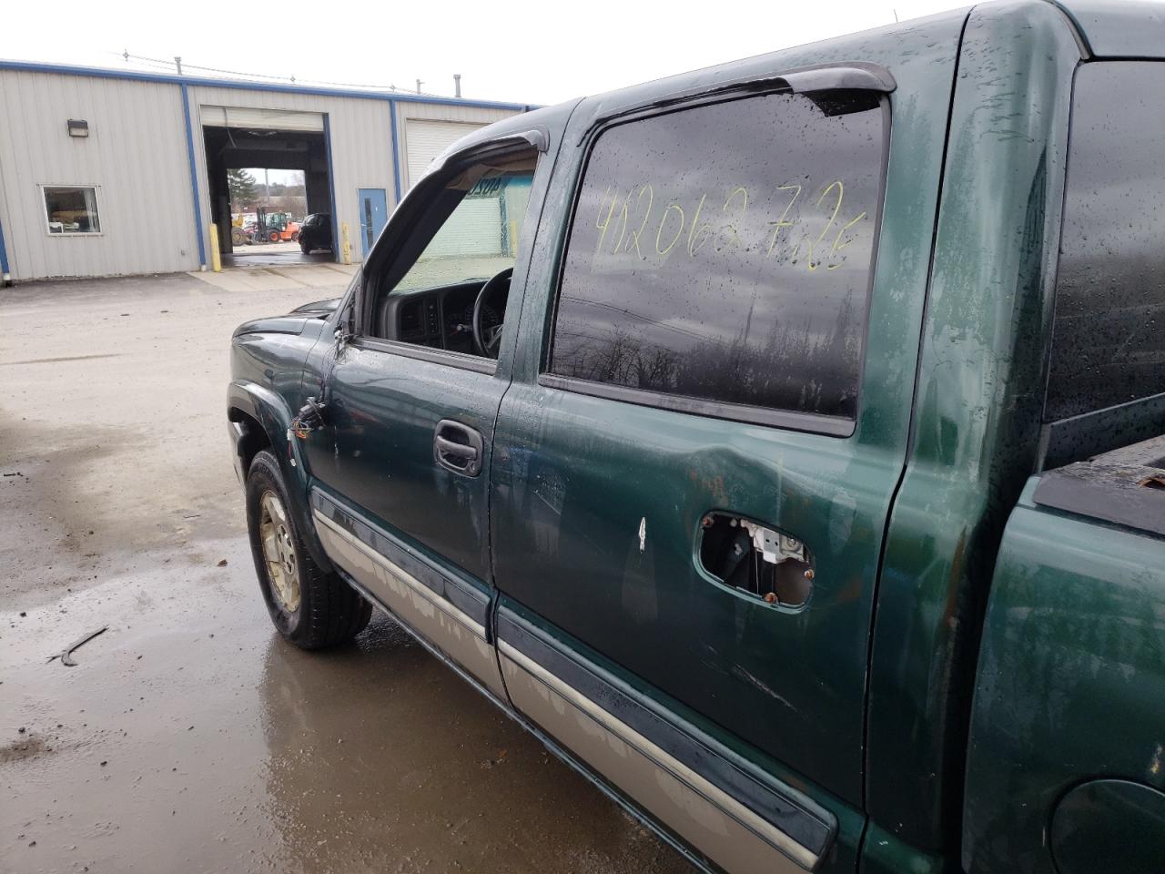 Photo 9 from auction – 2006 CHEVROLET SILVERADO with VIN 2GCEK13T961169104