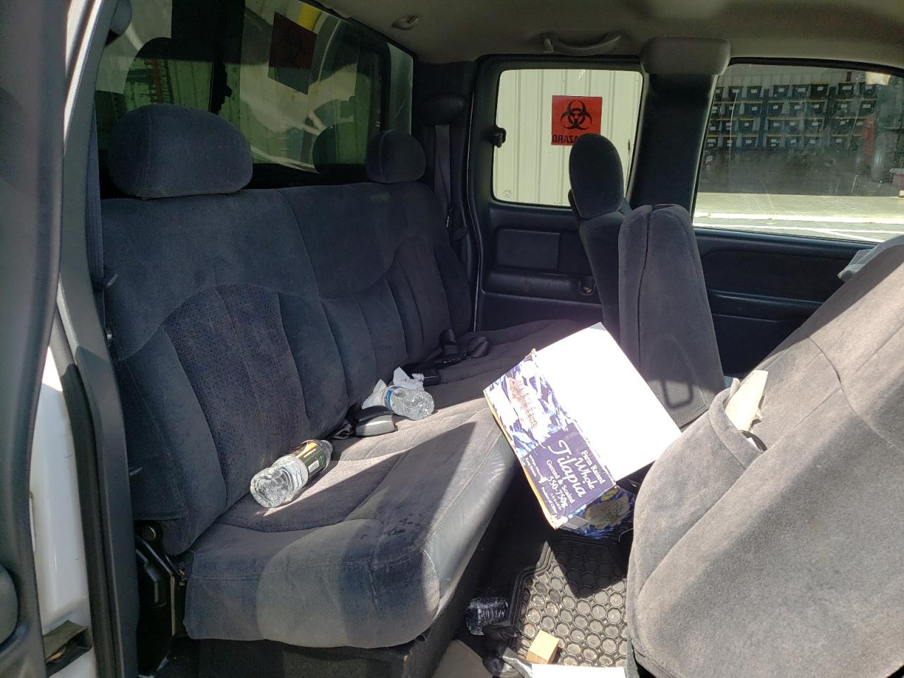 Photo 6 from auction – 2001 CHEVROLET SILVRDO LT with VIN 1GCEC19T41Z191385
