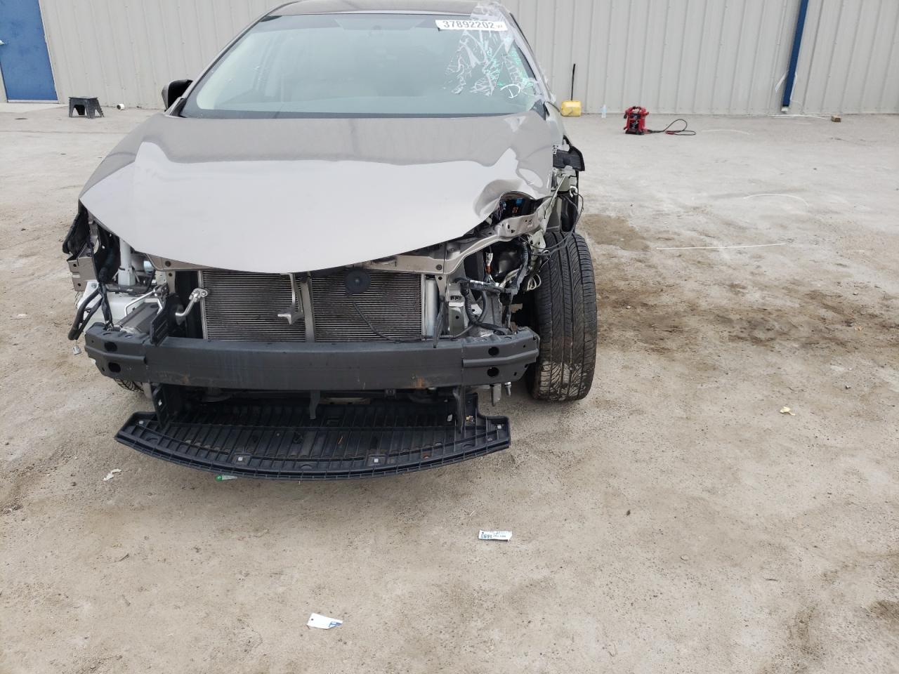 Photo 9 from auction – 2016 TOYOTA COROLLA L with VIN 2T1BURHE1GC694795