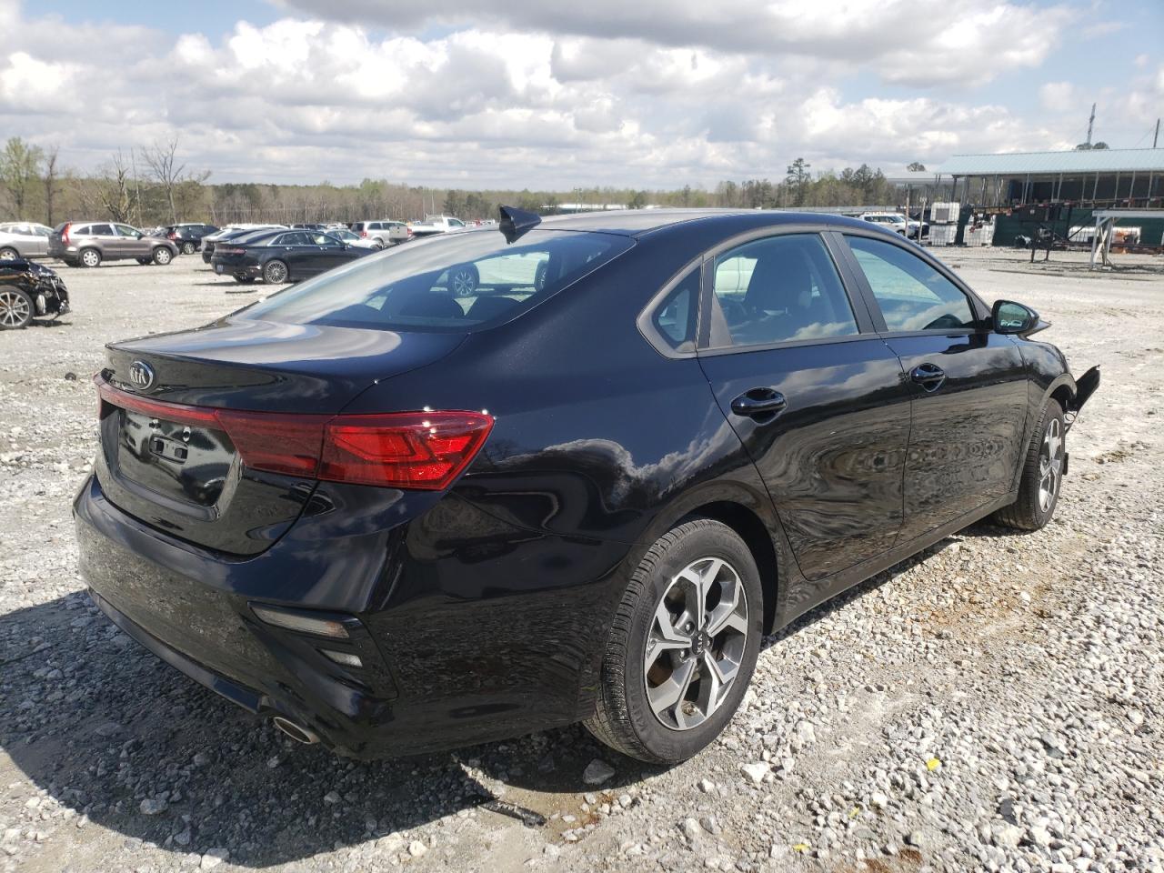 Photo 4 from auction – 2021 KIA FORTE FE with VIN 3KPF24AD9ME395760