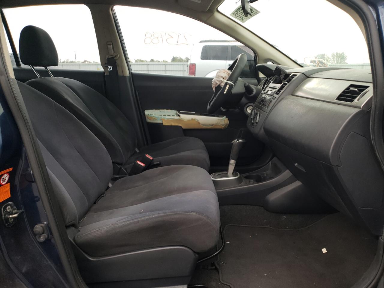 Photo 5 from auction – 2009 NISSAN VERSA S with VIN 3N1BC11EX9L432162