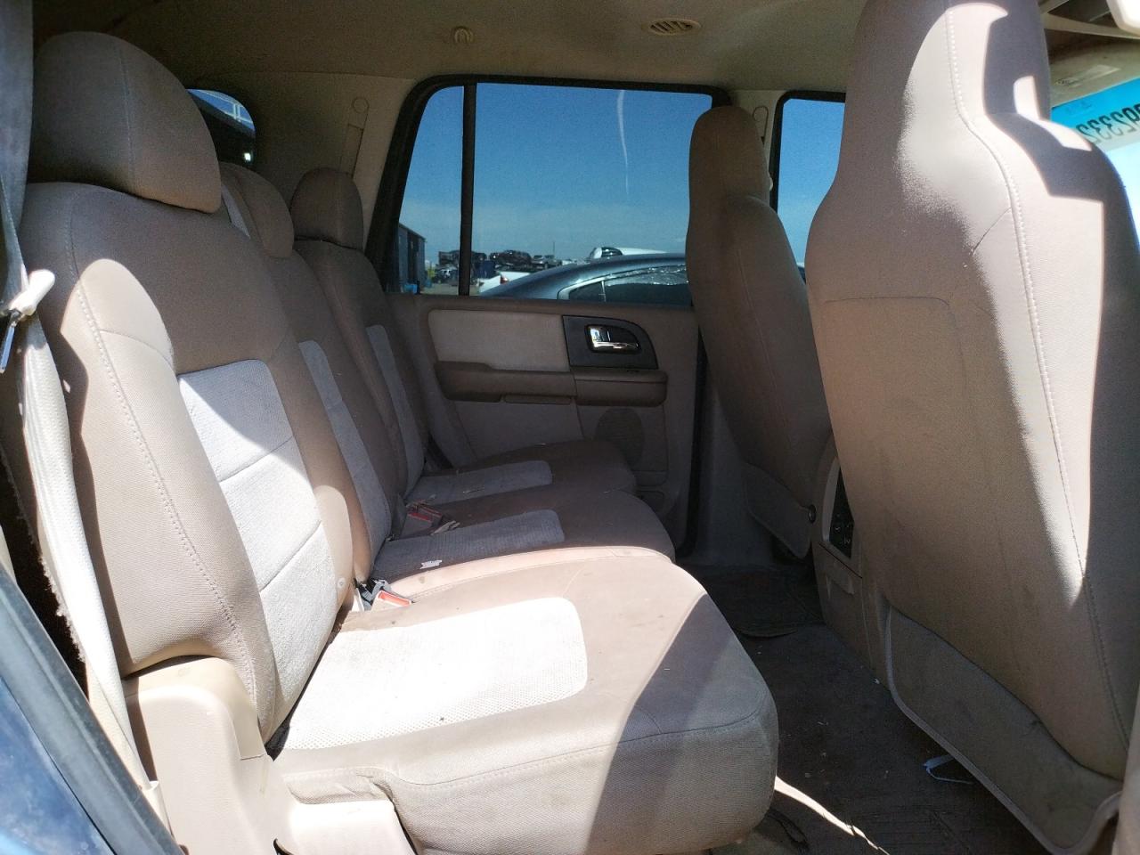 Photo 6 from auction – 2005 FORD EXPEDITION with VIN 1FMPU15555LB03137