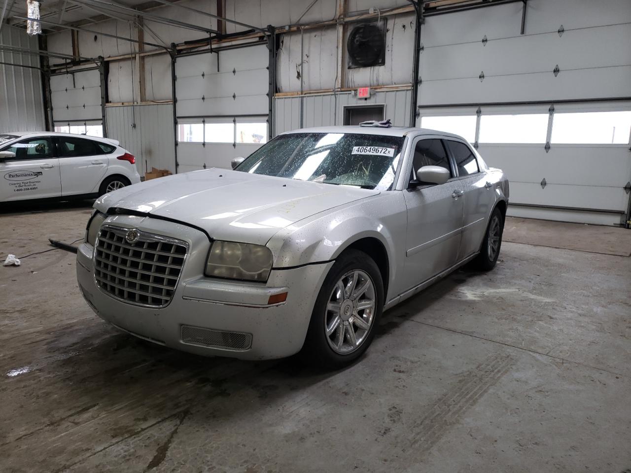 Photo 2 from auction – 2005 CHRYSLER 300 TOURIN with VIN 2C3AA53G35H180198