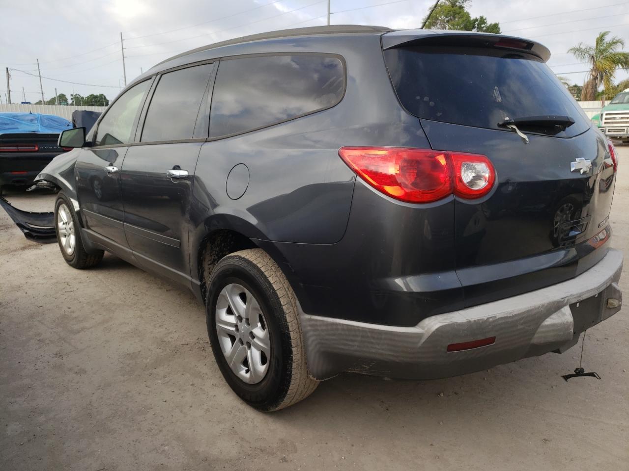 صورة رقم 3 من المزاد - 2011 CHEVROLET TRAVERSE L مع VIN 1GNKRFED6BJ379412
