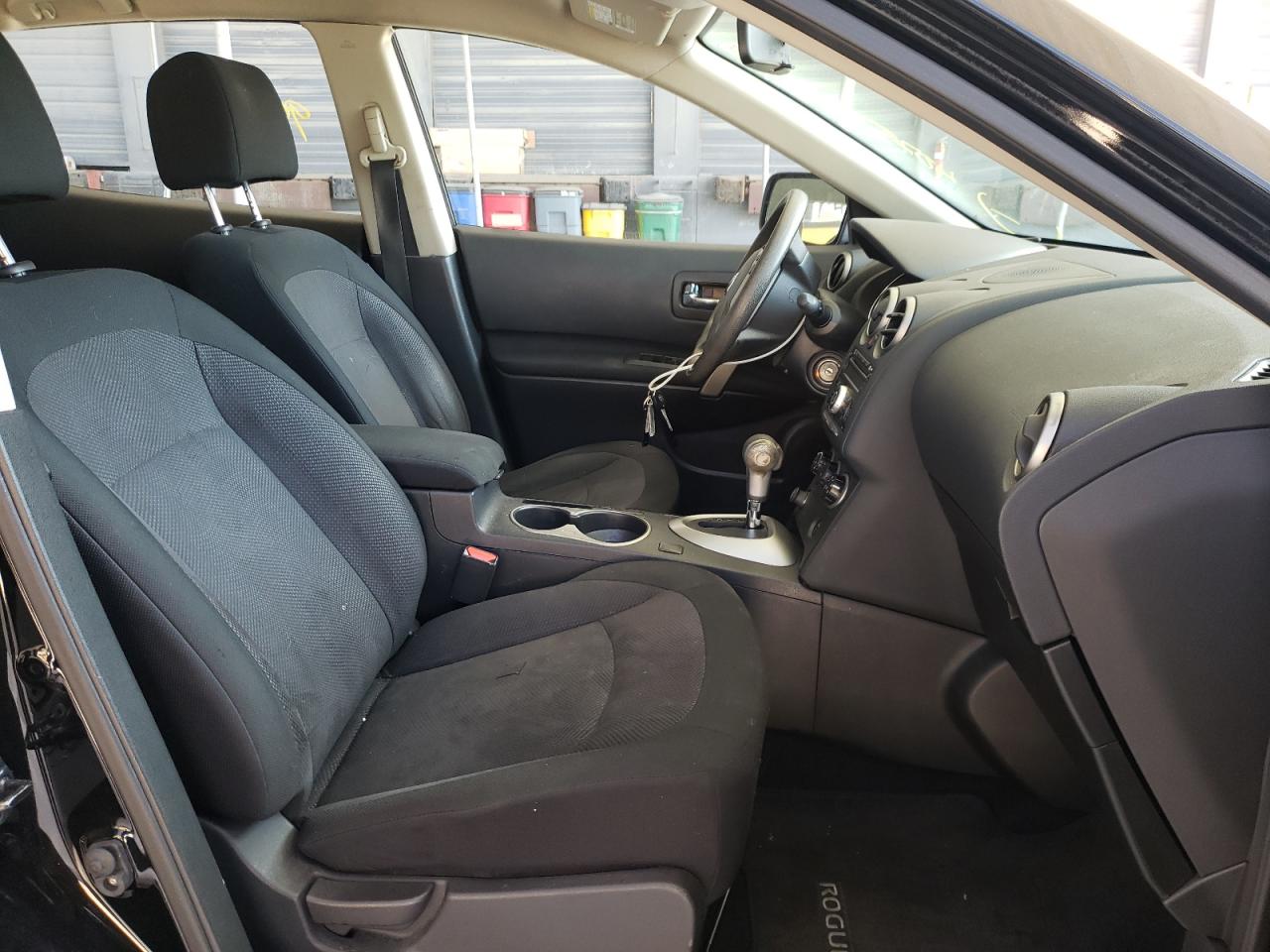 Photo 5 from auction – 2013 NISSAN ROGUE S with VIN JN8AS5MT2DW500782