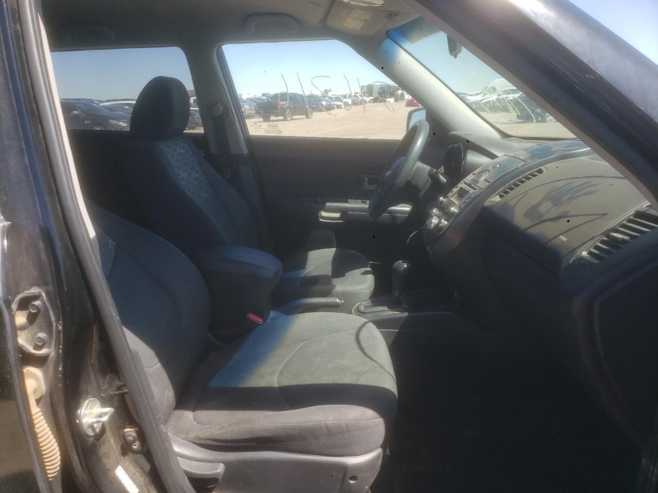 Photo 5 from auction – 2010 KIA SOUL + with VIN KNDJT2A25A7175277