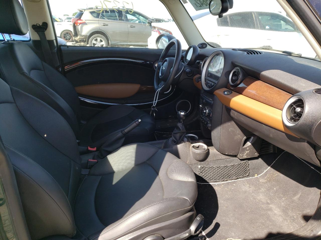 Photo 5 from auction – 2012 MINI COOPER S with VIN WMWSV3C58CTY29255