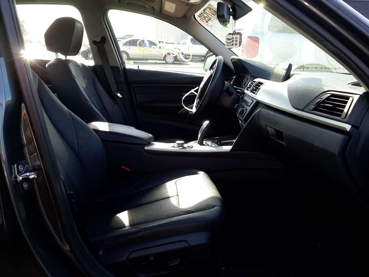 Photo 5 from auction – 2012 BMW 328 I SULE with VIN WBA3C1C59CA696919