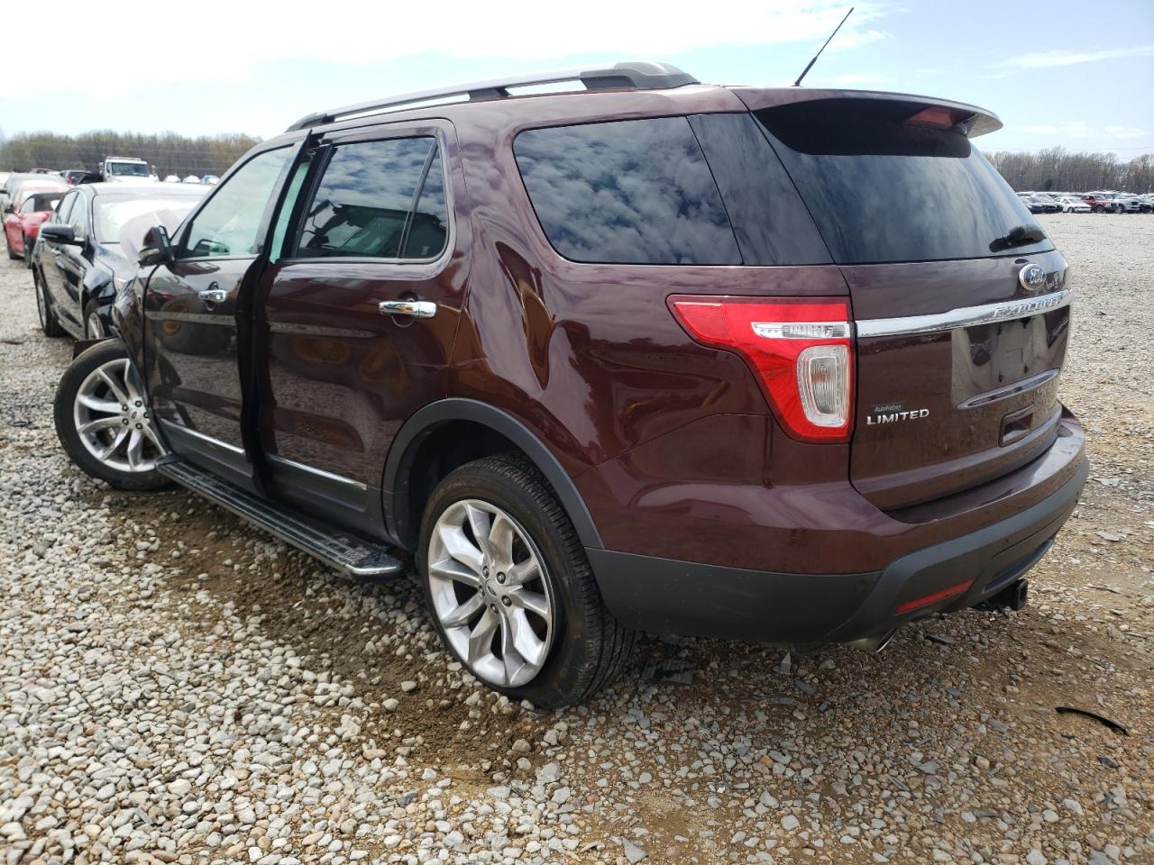 Photo 3 from auction – 2012 FORD EXPLORER L with VIN 1FMHK7F89CGA79680