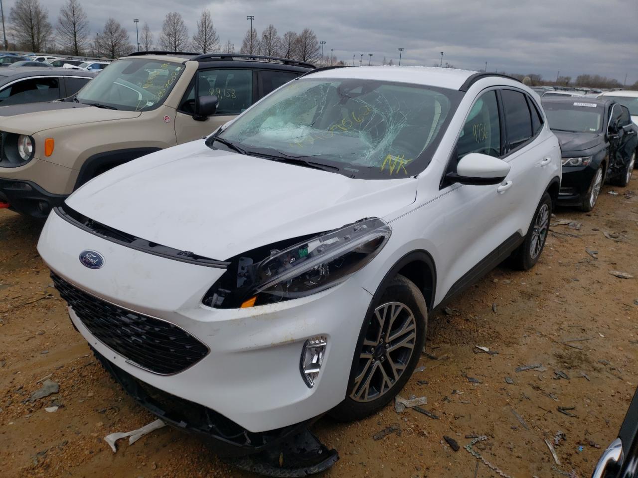 Photo 2 from auction – 2020 FORD ESCAPE SEL with VIN 1FMCU0H63LUA33061