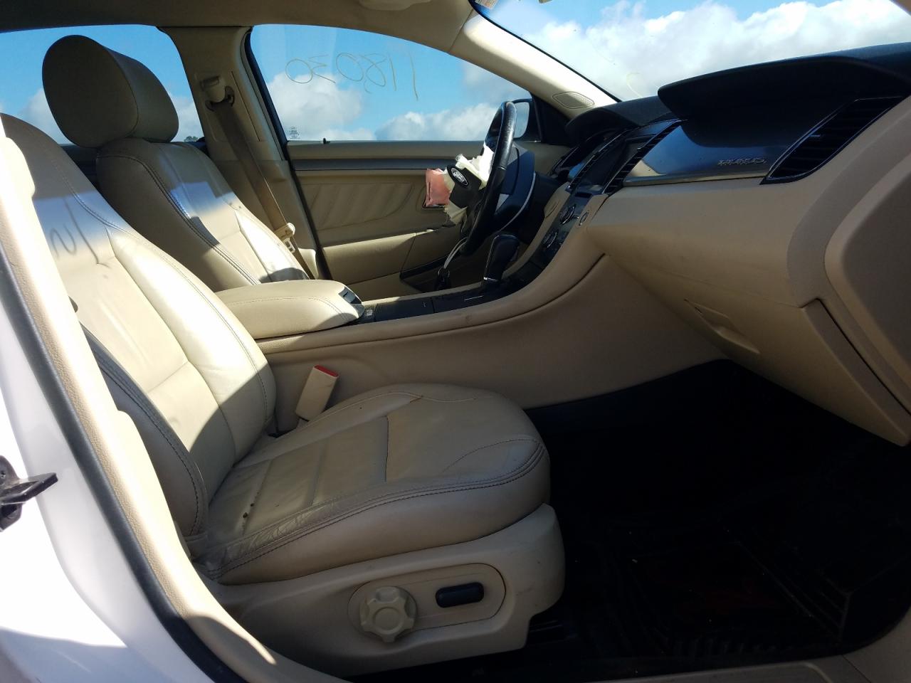 Photo 5 from auction – 2014 FORD TAURUS SEL with VIN 1FAHP2E80EG173756