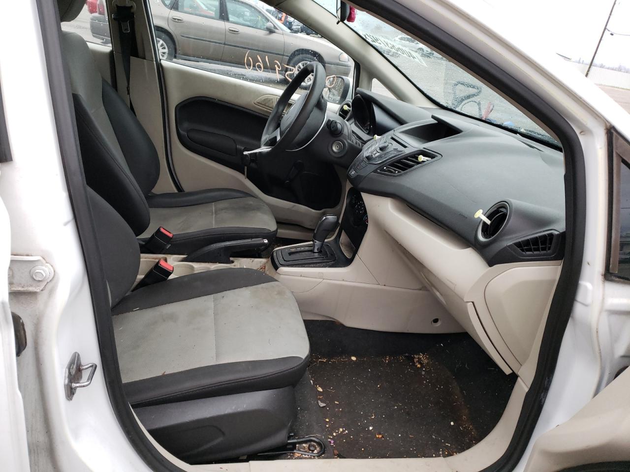 Photo 5 from auction – 2013 FORD FIESTA S with VIN 3FADP4TJ4DM149593