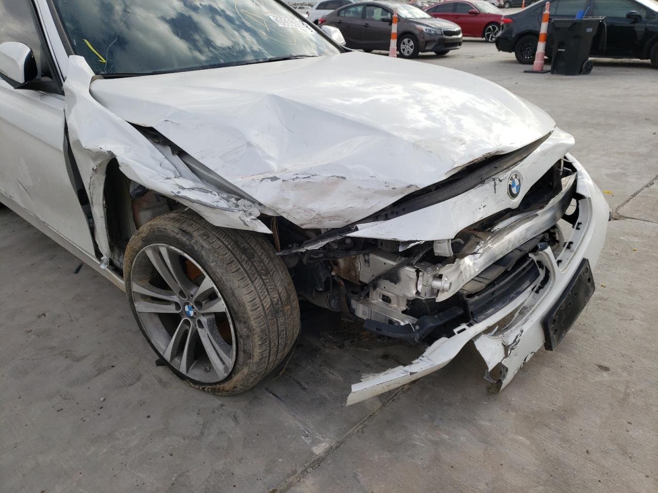 Photo 9 from auction – 2018 BMW 330 XI with VIN WBA8D9G59JNU71742