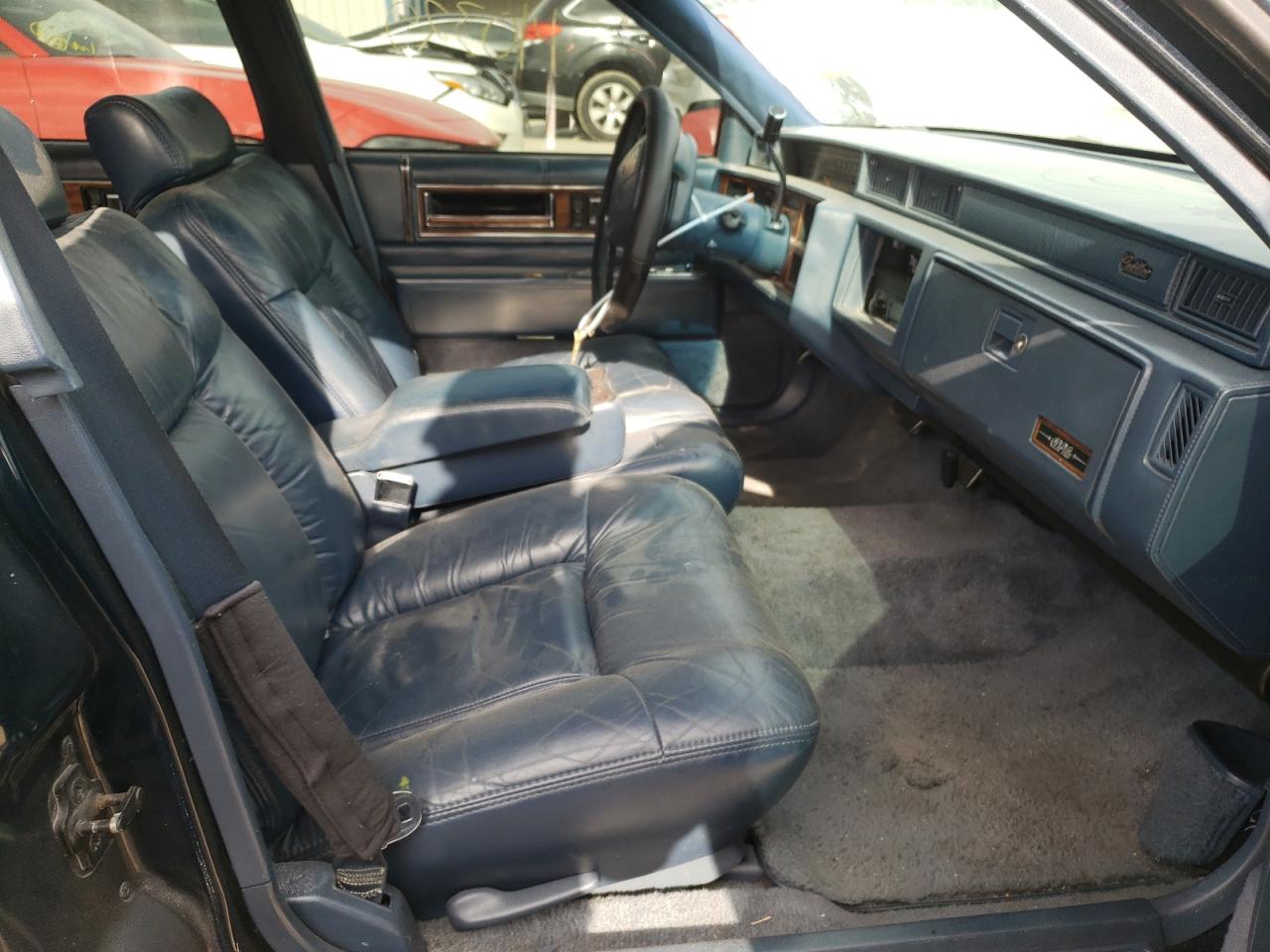 Photo 5 from auction – 1993 CADILLAC DEVILLE with VIN 1G6CD53B0P4312840