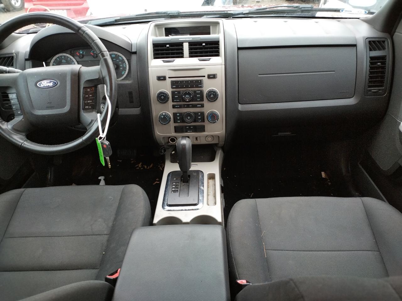 Photo 9 from auction – 2010 FORD ESCAPE XLT with VIN 1FMCU0DG0AKD26973