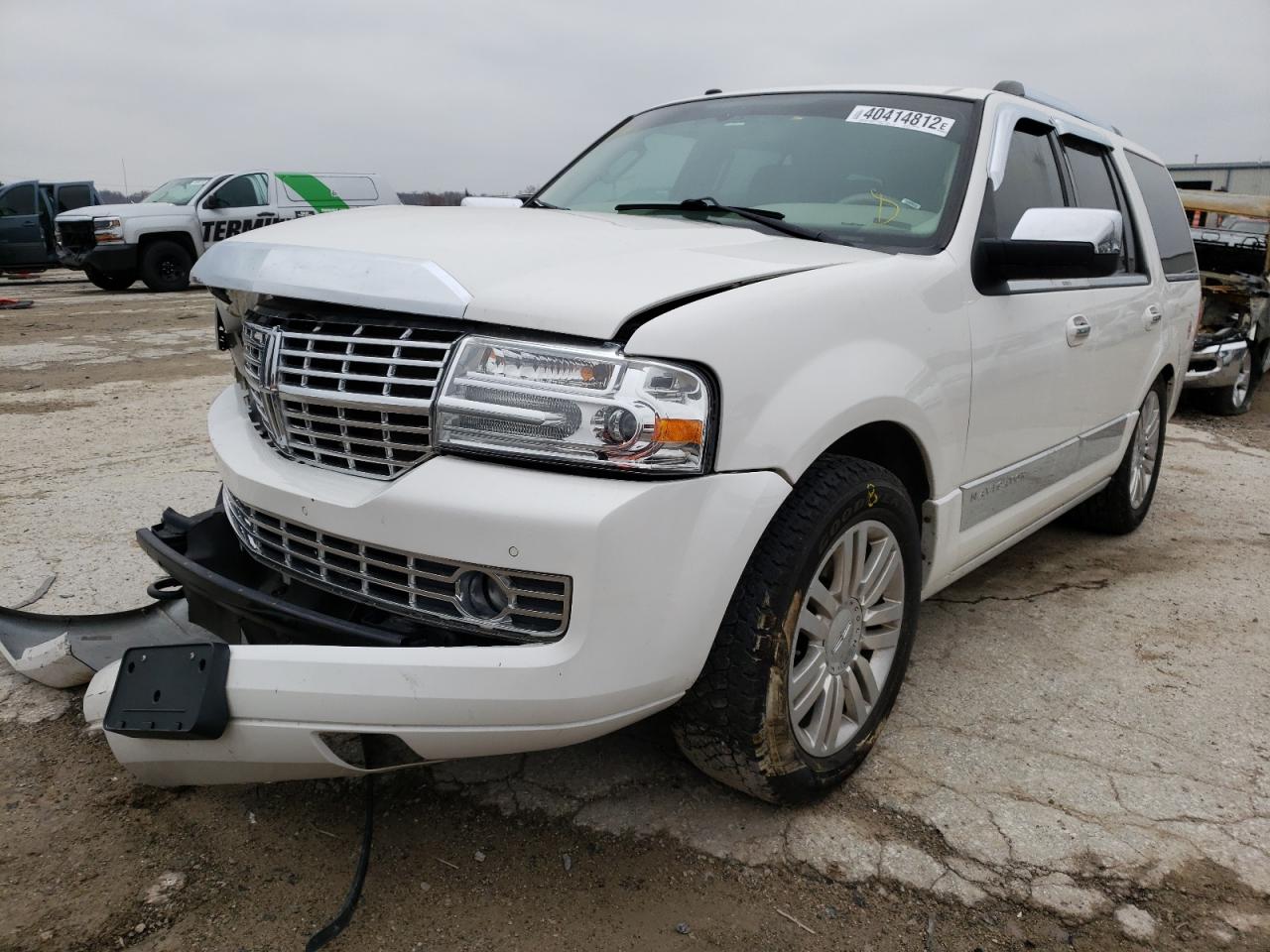 Photo 2 from auction – 2012 LINCOLN NAVIGATOR with VIN 5LMJJ2H54CEL04185