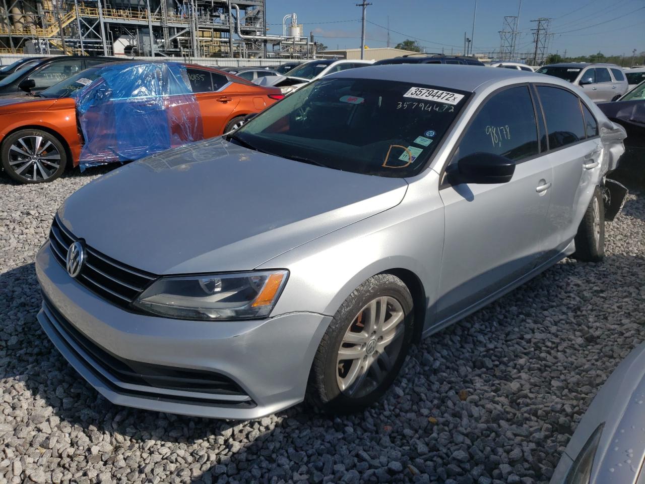 Photo 2 from auction – 2015 VOLKSWAGEN JETTA BASE with VIN 3VW2K7AJ0FM203167