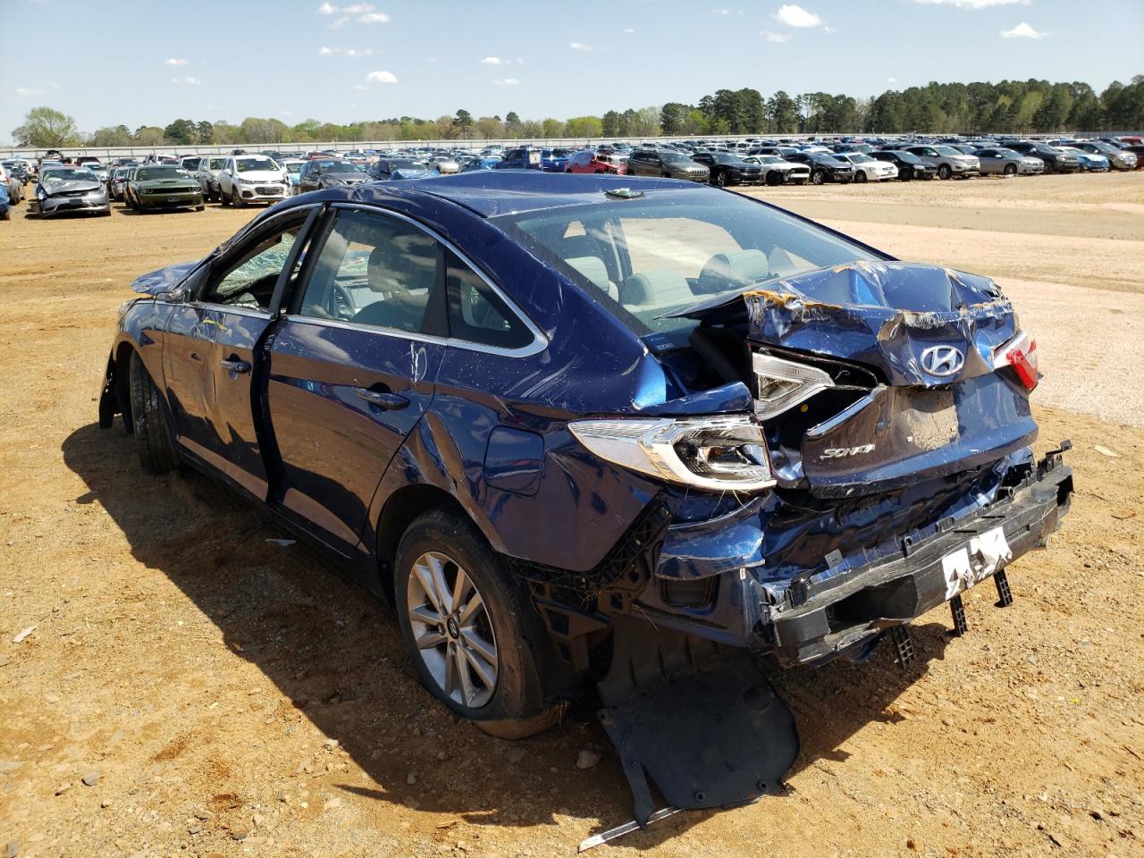 Photo 3 from auction – 2016 HYUNDAI SONATA SE with VIN 5NPE24AF3GH352139