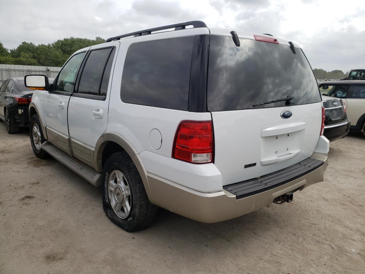 Photo 3 from auction – 2005 FORD EXPEDITION with VIN 1FMPU18545LA23632