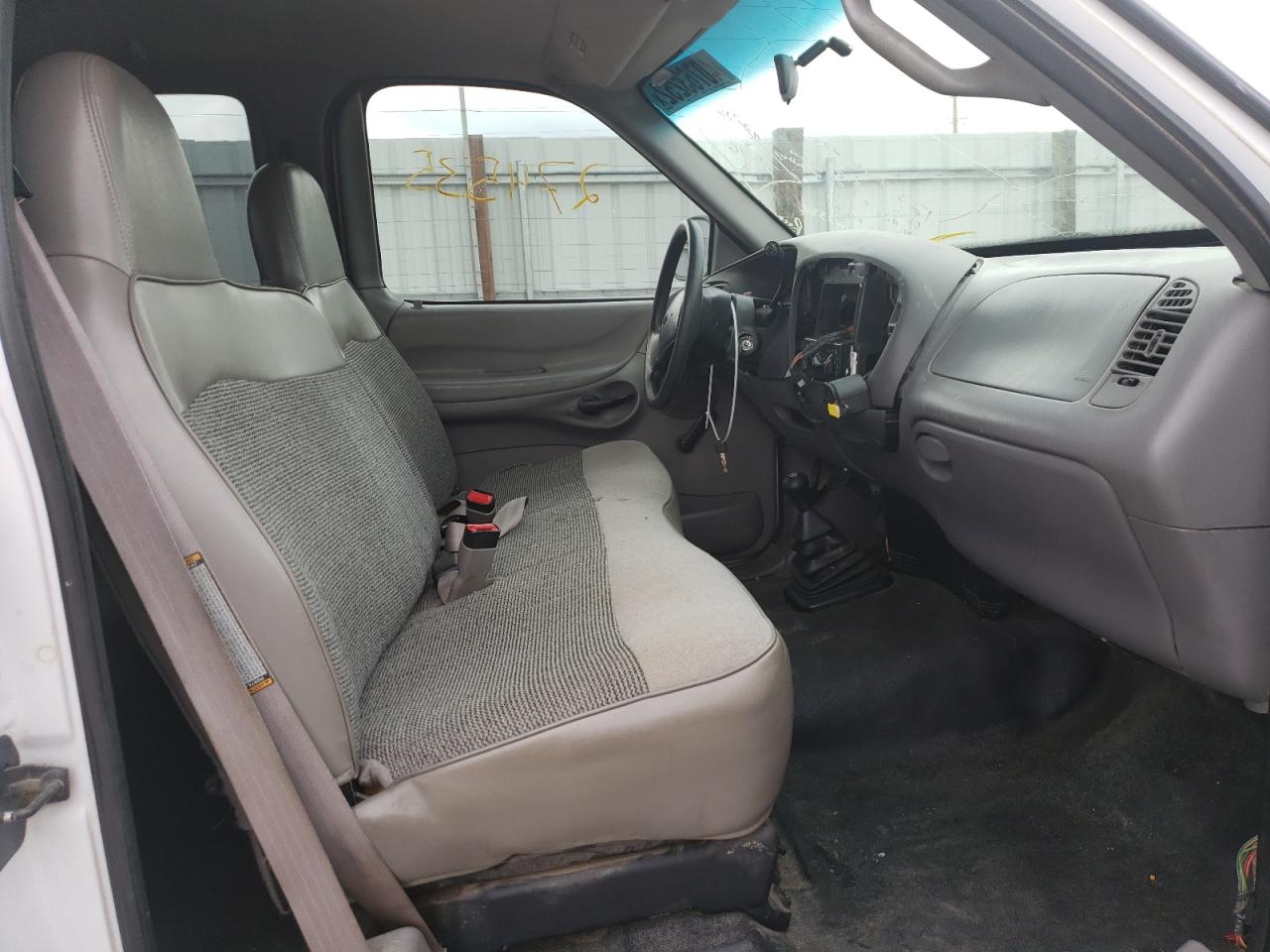 Photo 5 from auction – 1998 FORD F150 with VIN 1FTDX18W9WKA07876