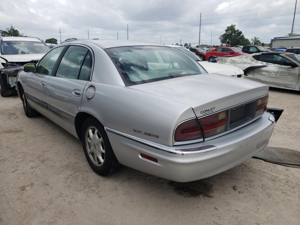Photo 3 from auction – 2000 BUICK PARK AVENU with VIN 1G4CW52K6Y4112499