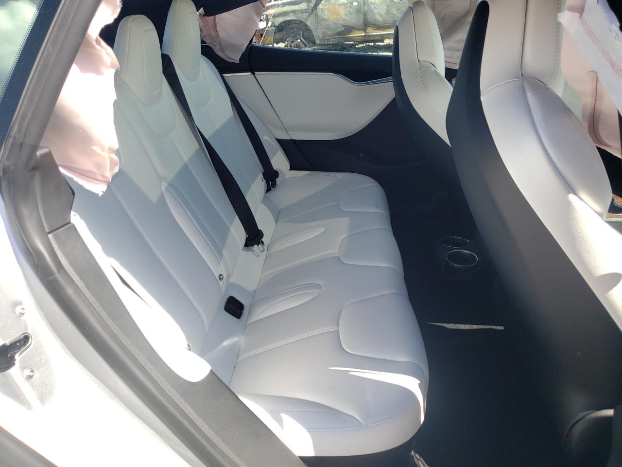 Photo 6 from auction – 2016 TESLA MODEL S with VIN 5YJSA1E48GF174255