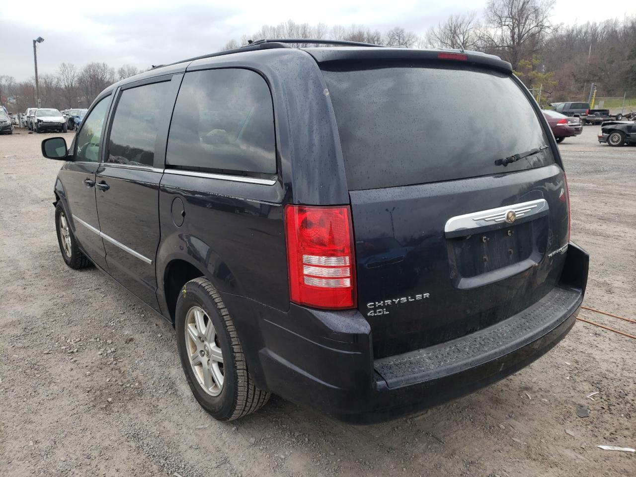 Photo 3 from auction – 2010 CHRYSLER TOWN & COU with VIN 2A4RR5DX9AR150997
