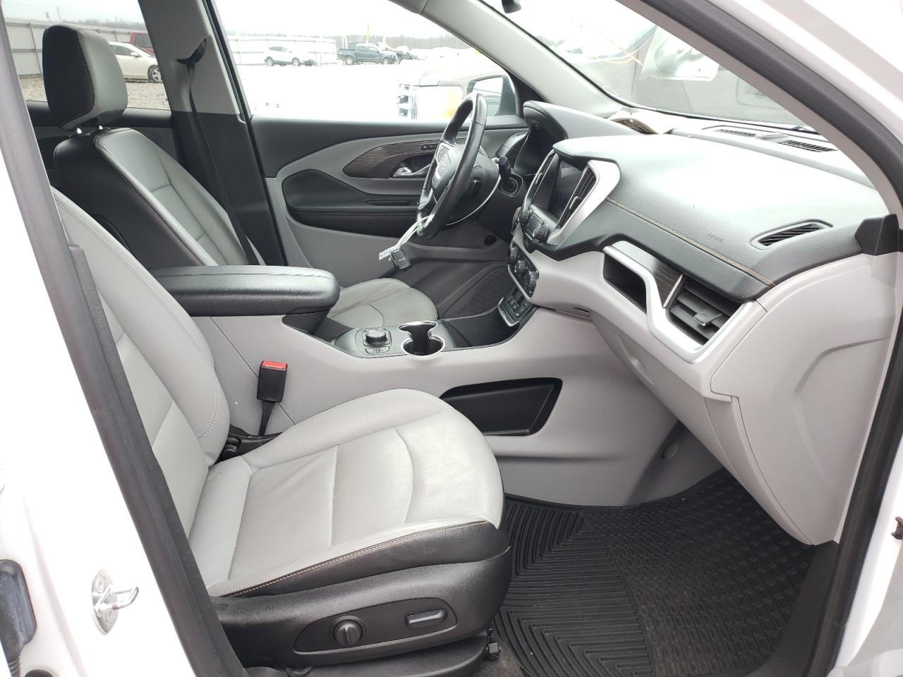 Photo 5 from auction – 2019 GMC TERRAIN SL with VIN 3GKALVEX2KL379429