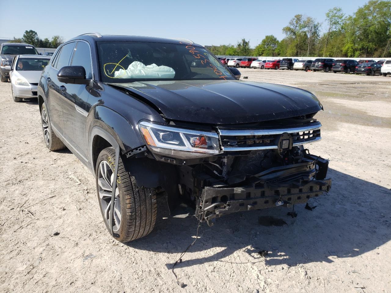 VOLKSWAGEN ATLAS 2022 with VIN 1V2FE2CA1NC201132 - Photo from auction