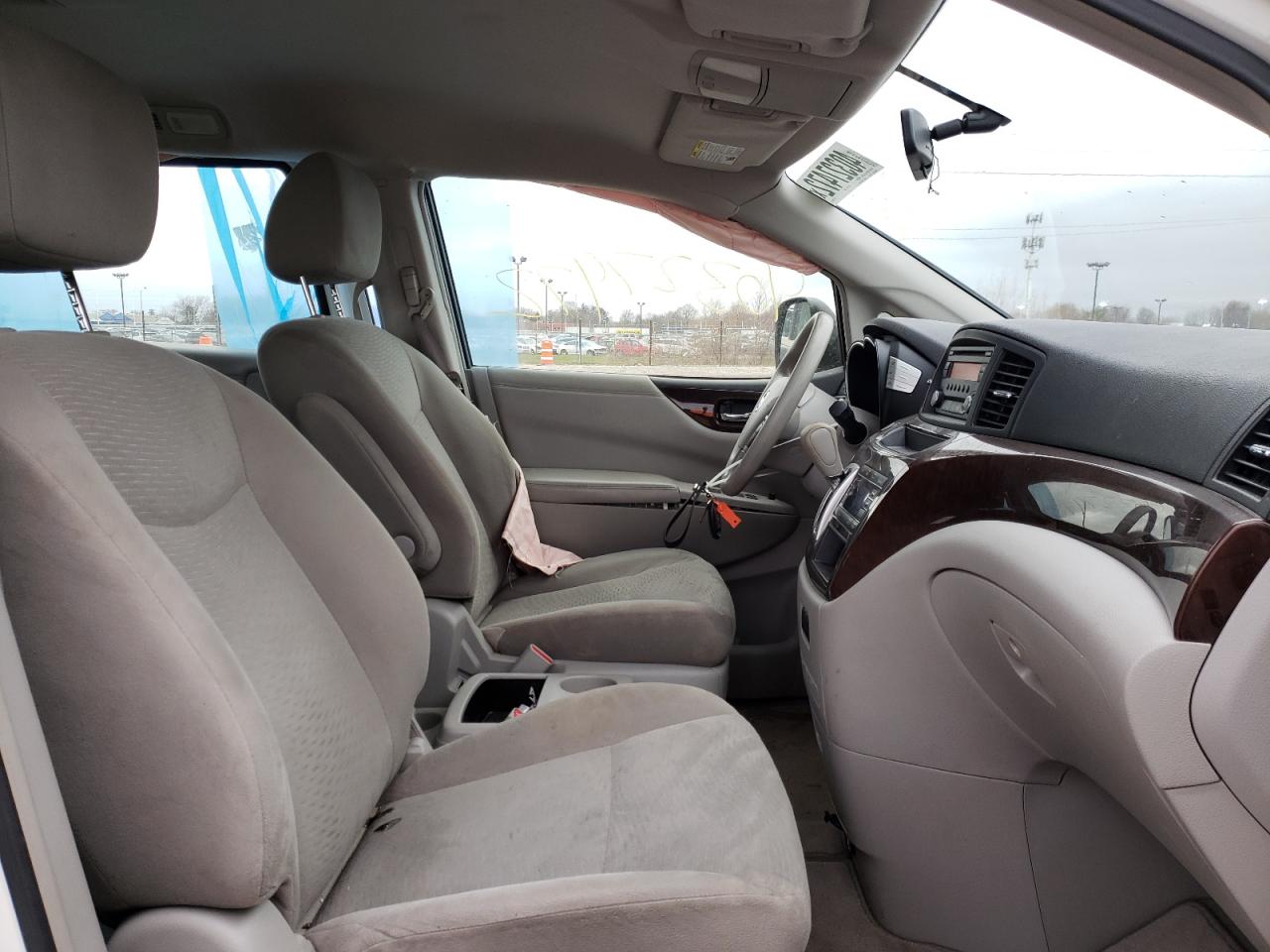 Photo 5 from auction – 2015 NISSAN QUEST S with VIN JN8AE2KP0F9124189
