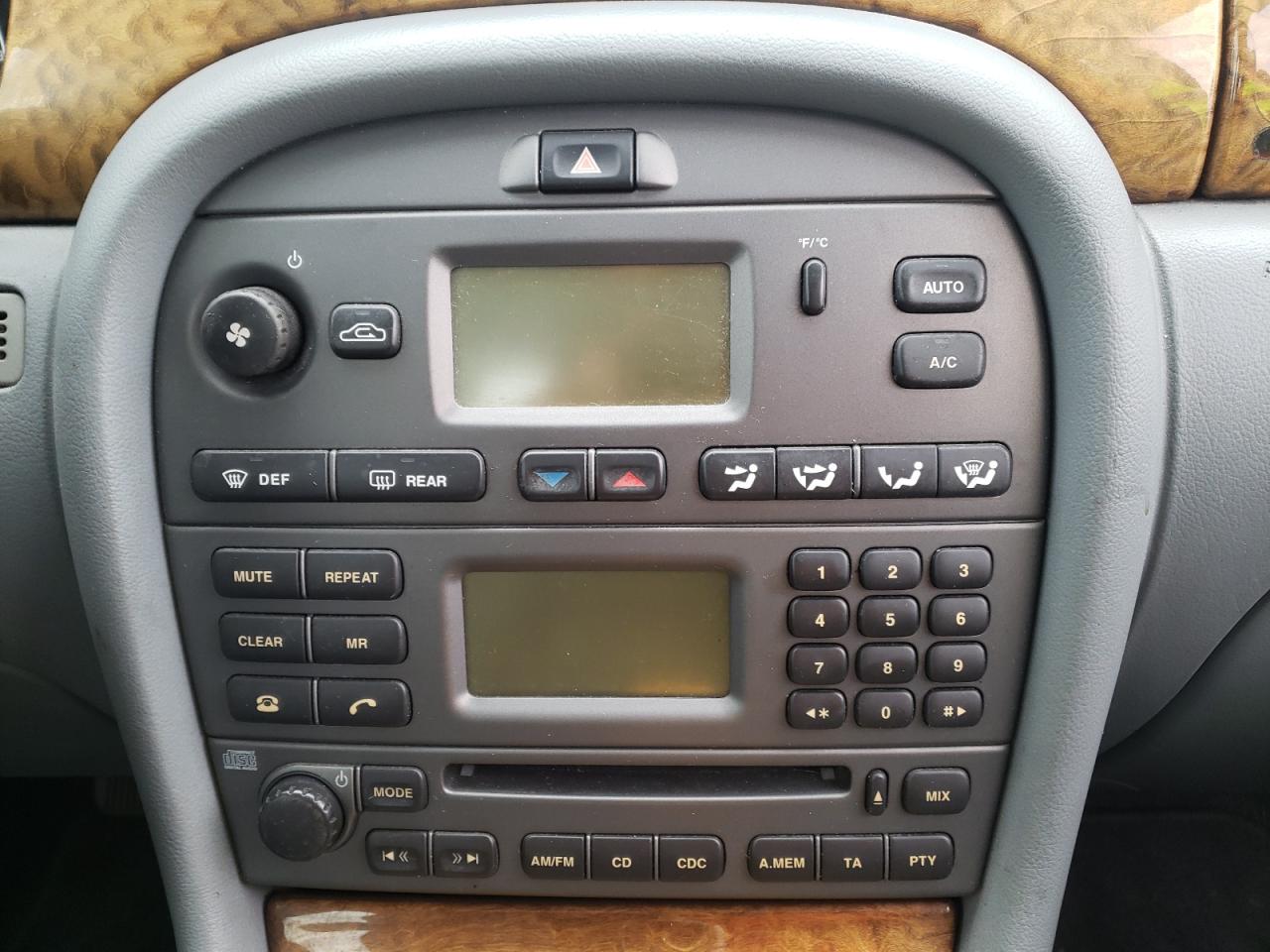 Photo 9 from auction – 2007 JAGUAR X-TYPE 3.0 with VIN SAJWA51A37WJ16796
