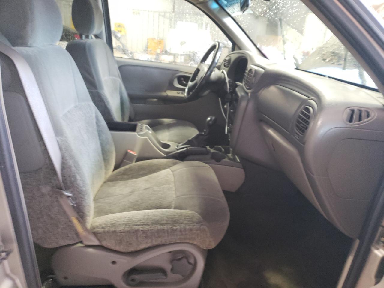 Photo 5 from auction – 2002 CHEVROLET TRAILBLAZE with VIN 1GNDT13S022429536