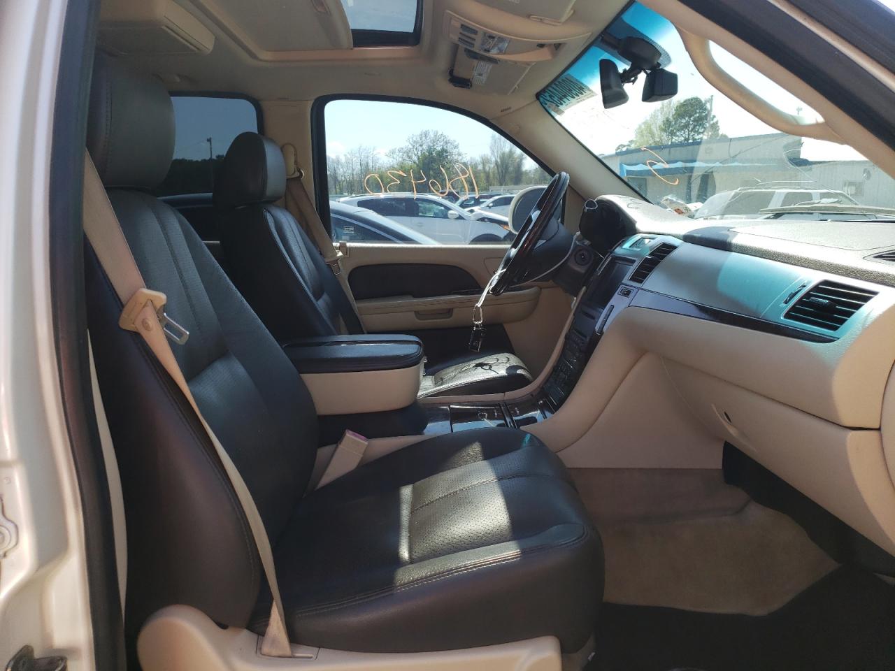 Photo 5 from auction – 2007 CADILLAC ESCALADE L with VIN 1GYFK63897R355760